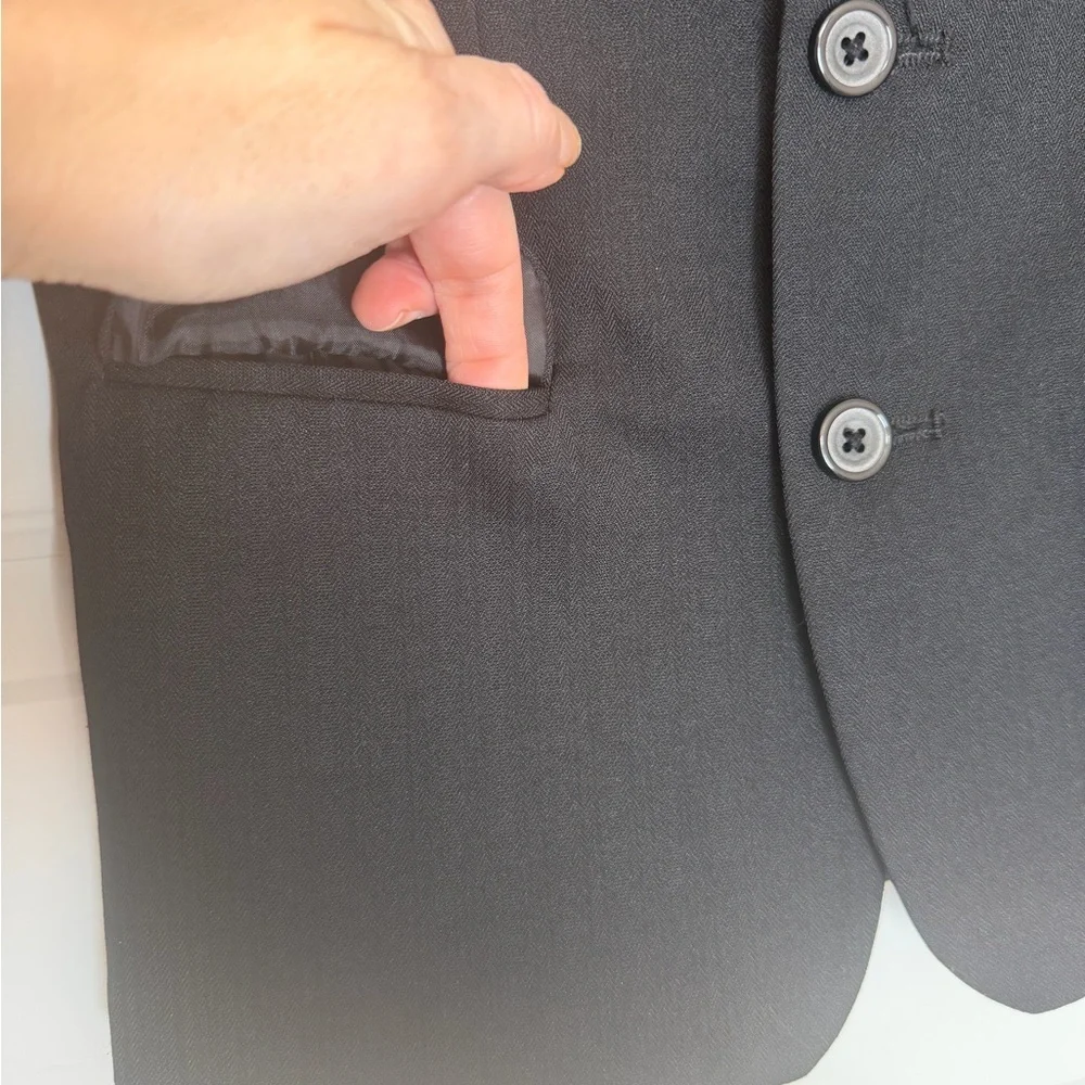 Boys Black Two-Button Blazer Suit Jacket Size 6